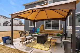 3176 N 1450 E, Layton, UT 84040 - Photo 27