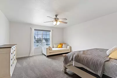 3176 N 1450 E, Layton, UT 84040 - Photo 15