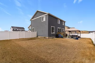 3176 N 1450 E, Layton, UT 84040 - Photo 29