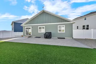 7589 S Cassielle Ln, West Jordan, UT 84081 - Photo 25