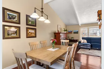 2170 E Borg Ct, Sandy, UT 84092 - Photo 9