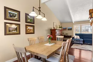 2170 E Borg Ct, Sandy, UT 84092 - Photo 9