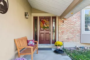 2170 E Borg Ct, Sandy, UT 84092 - Photo 3