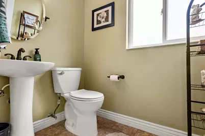 2170 E Borg Ct, Sandy, UT 84092 - Photo 23