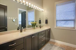 1653 E Crescent View Circle Circle, Sandy, UT 84092 - Photo 17