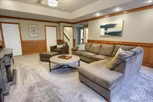 1653 E Crescent View Circle Circle, Sandy, UT 84092 - Photo 21