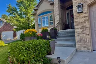 1653 E Crescent View Circle Circle, Sandy, UT 84092 - Photo 5