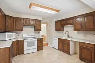 7125 S Ponderosa Dr, Cottonwood Heights, UT 84121 - Photo 7