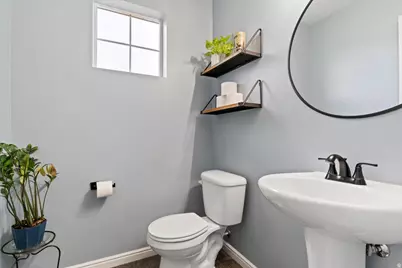 3570 S Creek Side Ln, Syracuse, UT 84075 - Photo 7