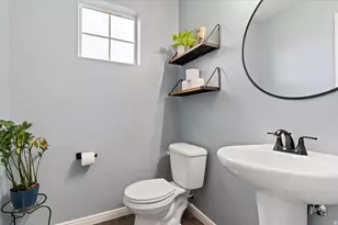 3570 S Creek Side Ln, Syracuse, UT 84075 - Photo 7