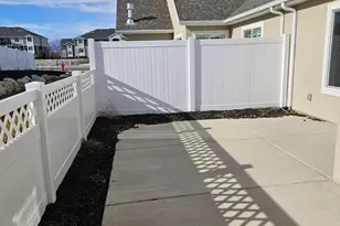 208 E 850 N, Tooele, UT 84074 - Photo 25