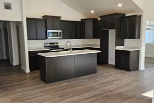 208 E 850 N, Tooele, UT 84074 - Photo 9