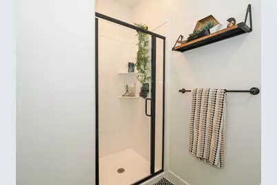 571 N 1400 W, Farmington, UT 84025 - Photo 11