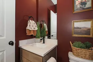 571 N 1400 W, Farmington, UT 84025 - Photo 25