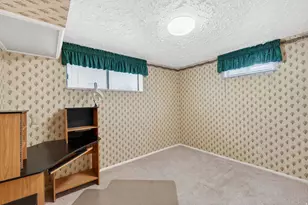 304 W 2300 S, Bountiful, UT 84010 - Photo 21