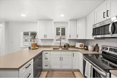 12332 S 2700 W, Riverton, UT 84065 - Photo 9