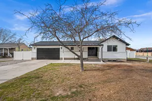 12332 S 2700 W, Riverton, UT 84065 - Photo 3