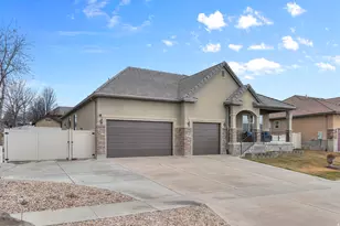 1391 S Canyon View Dr, Saratoga Springs, UT 84045 - Photo 3