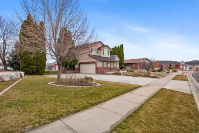 1087 W Barnes Dr, Kaysville, UT 84037 - Photo 47
