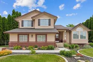 1087 W Barnes Dr, Kaysville, UT 84037 - Photo 1