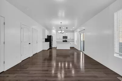 5056 W Bilston Ln S, Herriman, UT 84096 - Photo 9