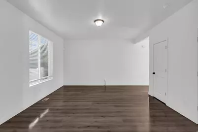 5056 W Bilston Ln S, Herriman, UT 84096 - Photo 5