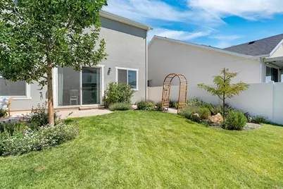 3074 S Edgewater Ln W, Syracuse, UT 84075 - Photo 31