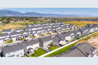 3074 S Edgewater Ln W, Syracuse, UT 84075 - Photo 37