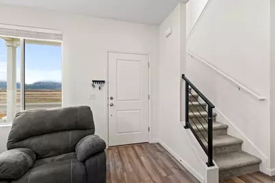 227 N Riverside Dr, Saratoga Springs, UT 84045 - Photo 7