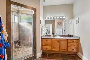 941 N Sandhurst Dr E, Salt Lake City, UT 84103 - Photo 85