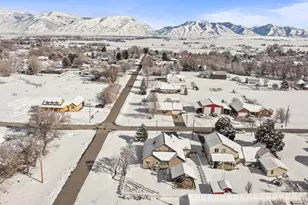 507 S 200 W, Wellsville, UT 84339 - Photo 35