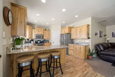 507 S 200 W, Wellsville, UT 84339 - Photo 3