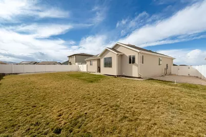 1154 N Berra Blvd, Tooele, UT 84074 - Photo 31