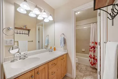 1536 E Lantern Ln, Draper, UT 84020 - Photo 15