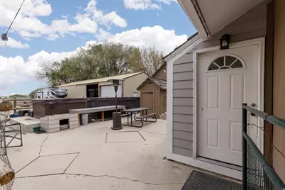 295 S State St, Ferron, UT 84523 - Photo 27