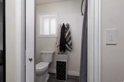 295 S State St, Ferron, UT 84523 - Photo 23