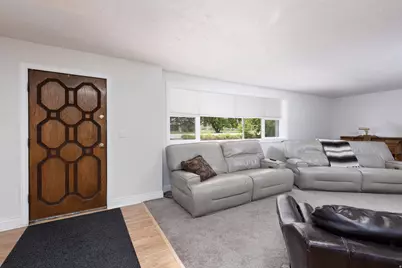 295 S State St, Ferron, UT 84523 - Photo 7