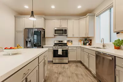 2420 N Alesund Way, Lehi, UT 84043 - Photo 13