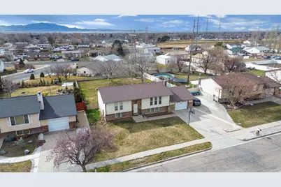 2181 S Katies Way, Clearfield, UT 84015 - Photo 9