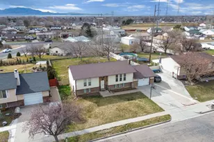 2181 S Katies Way, Clearfield, UT 84015 - Photo 9