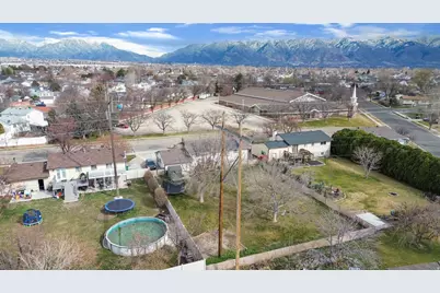 2181 S Katies Way, Clearfield, UT 84015 - Photo 31