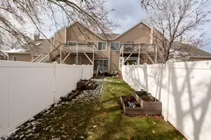 5385 S New Hampton Dr W, Murray, UT 84123 - Photo 13