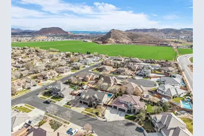 2551 S Honey Bee Cir, Washington, UT 84780 - Photo 37