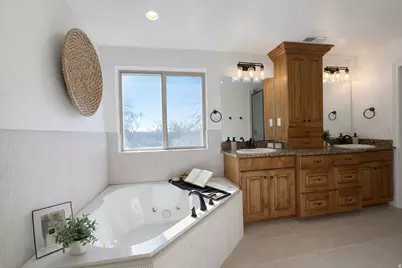 782 E Grand Cayman Dr, Millcreek, UT 84107 - Photo 23