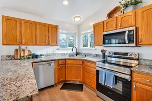 5496 W Prairie Dawn Ln, Herriman, UT 84096 - Photo 9