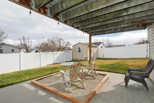 5975 S Ridge Flower Way W, Salt Lake City, UT 84118 - Photo 15