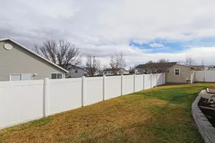 5975 S Ridge Flower Way W, Salt Lake City, UT 84118 - Photo 9