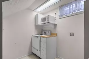 2842 E 7375 S, Cottonwood Heights, UT 84121 - Photo 13