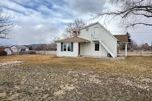 692 S 300 W, Mount Pleasant, UT 84647 - Photo 25