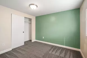 11265 S Crescent Park Cir E, Sandy, UT 84094 - Photo 11